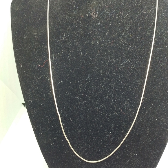 9.25 Silver Necklace - Picture 4 of 4